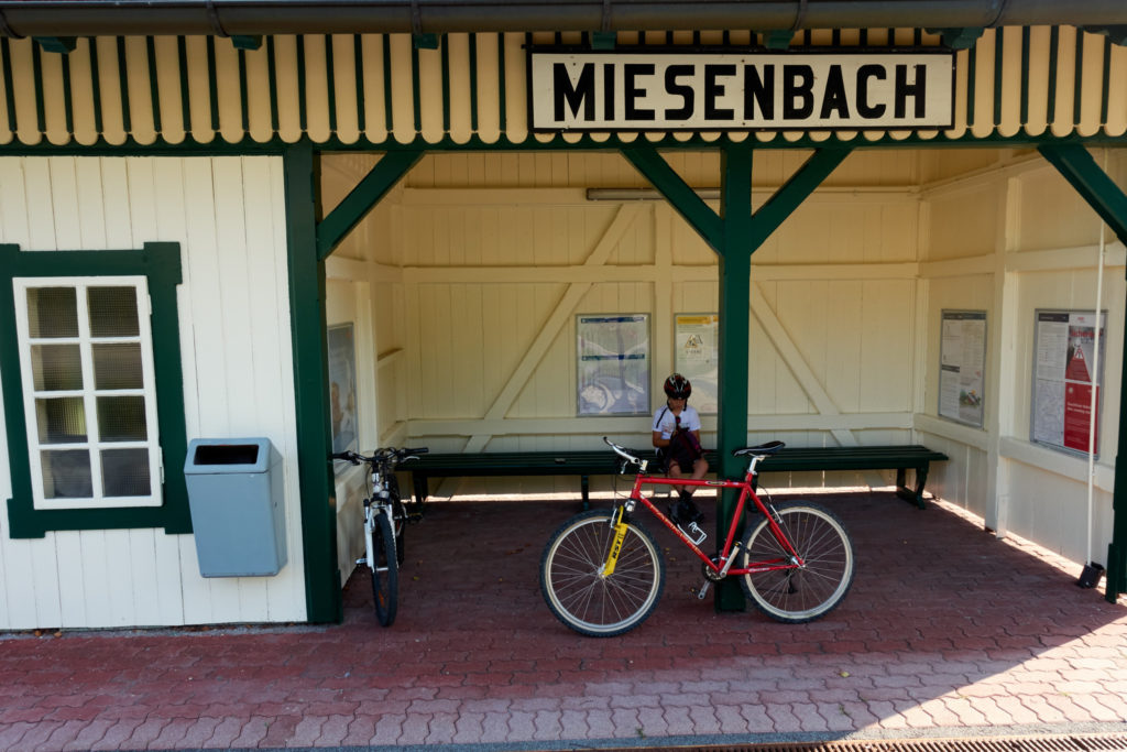 Bahnhaltestelle Miesenbach