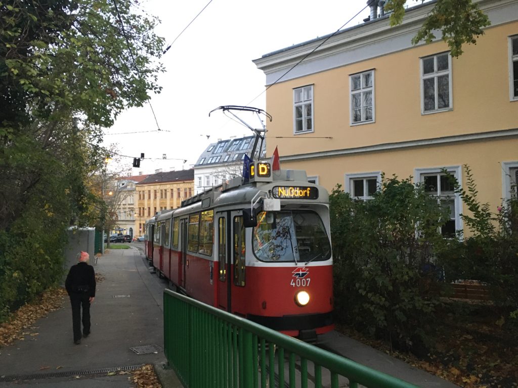 Endstation! Straßenbahn Linie D. Foto: Veronika Schöll