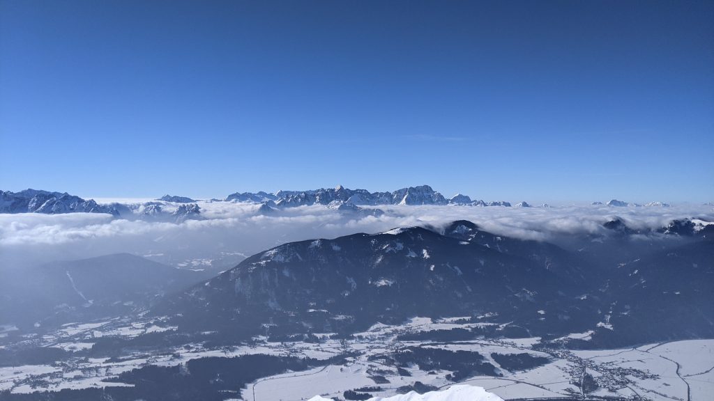 Blick vom Gipfel nach Westen. Foto: Martin Heppner