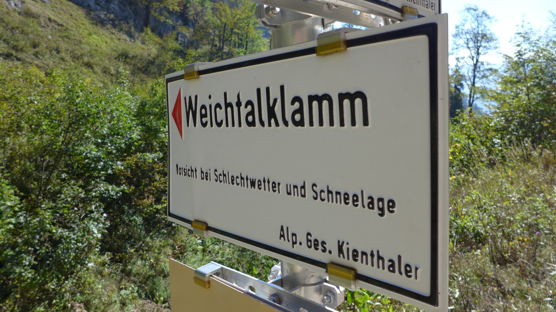 Schild Weichtalklamm. Foto: Alpenverein Edelweiss