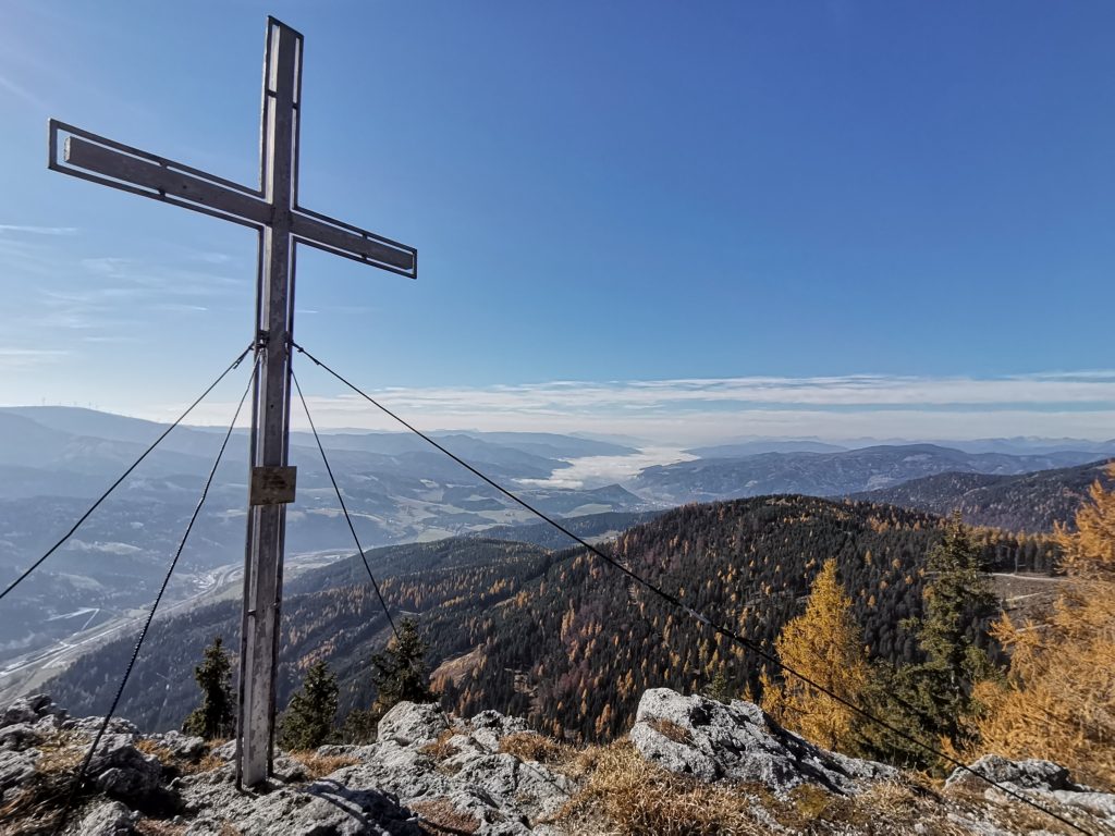 Gipfelkreuz auf der Kampalpe. Foto Veronika Schöll