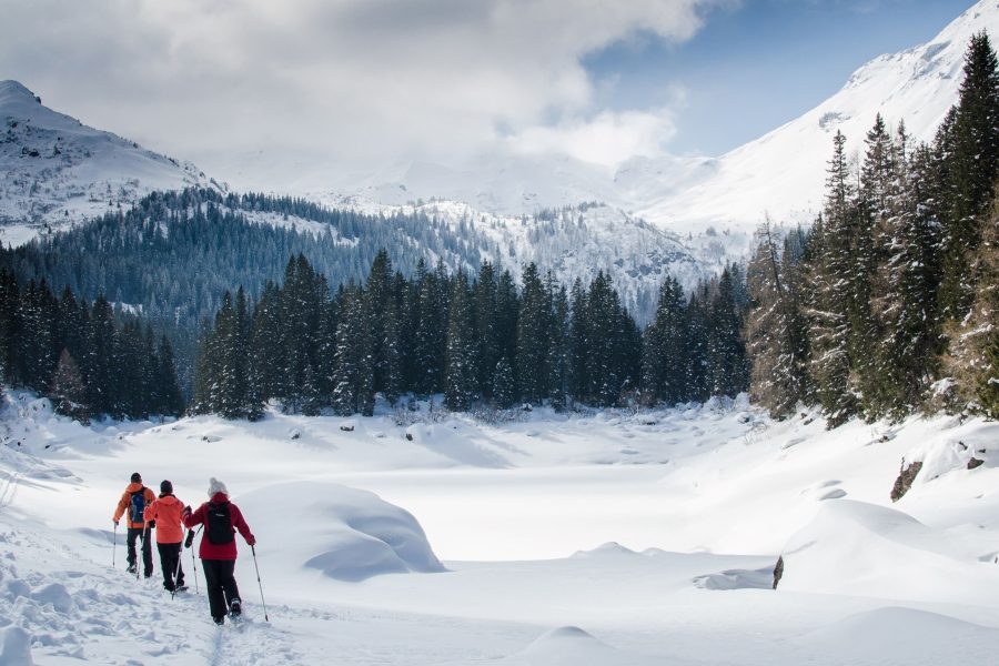 Verschneiter Obernberger See - Umrundung für Erfahrene möglich. Foto: Tourismusverband Wipptal