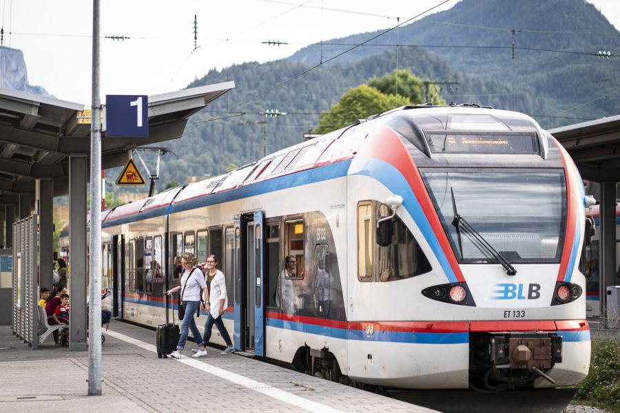 Ankommen am Bahnhof in Bad Reichenhall: Foto Alpine Pearls Bad Reichenhall