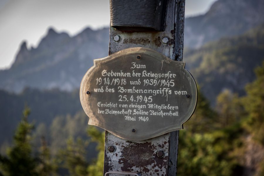... am Gipfelkreuz des Dötzenkopfs. Foto Alpine Pearls Bad Reichenhall