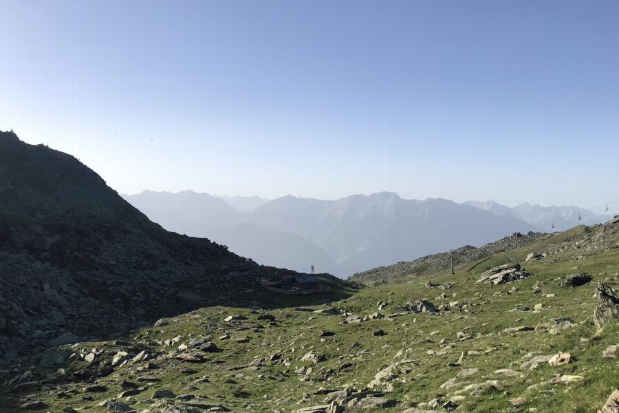 Schartenkogellift und Karwendel im Hintergrund. Foto: David Kurz