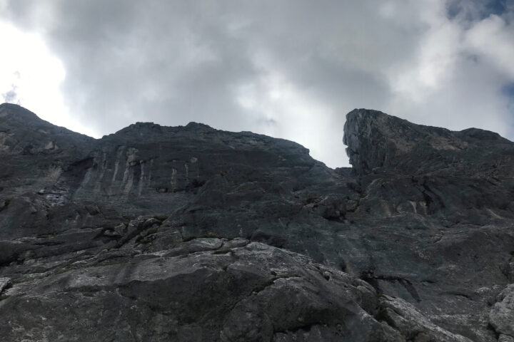 Kletterwand des Lamsenhüttenturms. Foto: David Kurz