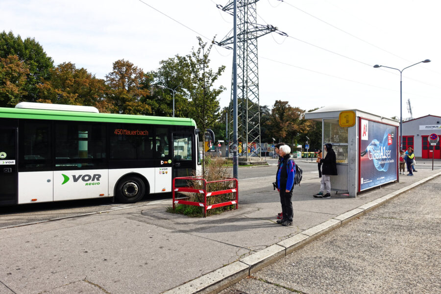 Einstiegsstelle Bus 450 in Hütteldorf. Foto: Martin Heppner