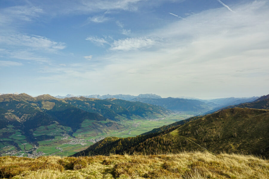 Aussicht vom Gipfel des Flachbühels ins Salzachtal. Foto: Alpenverein Saalfelden