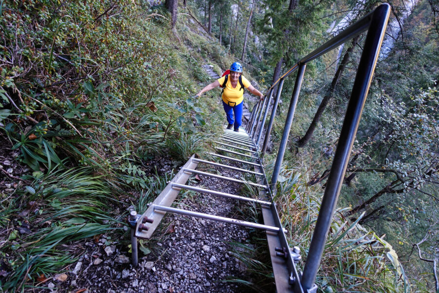 Leiter im Abstieg auf dem Wachtlhüttlkammsteig. Foto: Alpenverein Edelweiss