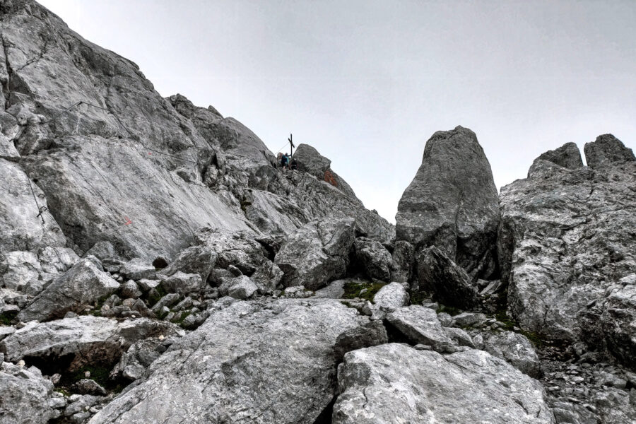 Die letzten Meter vorm Gipfel. Foto: Simon Widy