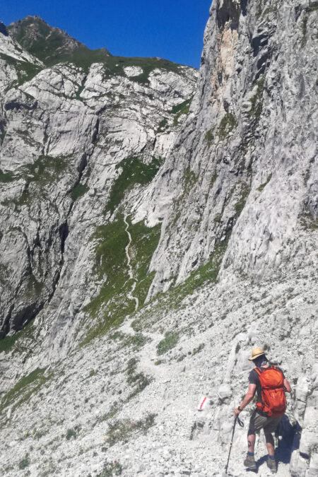 Die letzten Meter zum Schweizer Tor. Foto: Norman und Lisa