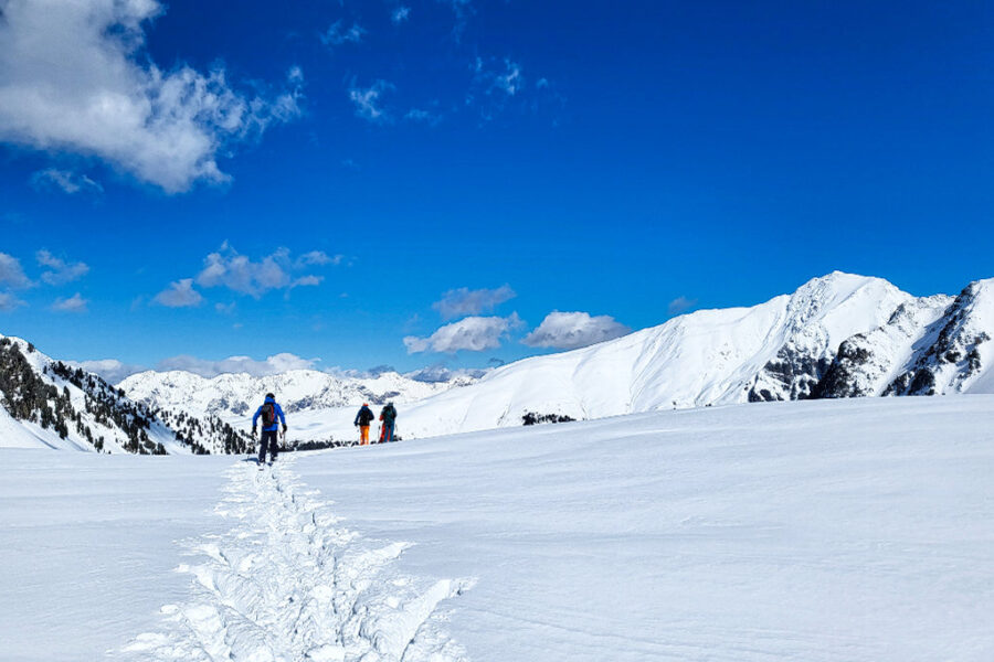 In der letzten Senke vor dem Gipfelhang mit Blick ins Wörgetal. Foto: Anna Siebenbrunner