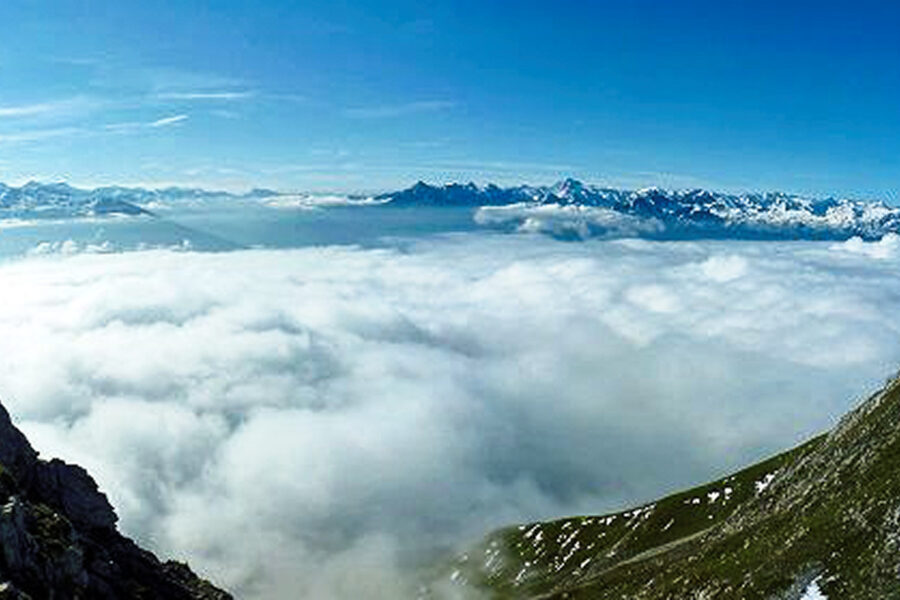 Bergpanorama überm Nebelmeer auf der Nordkette. Foto: Naturpark Karwendel