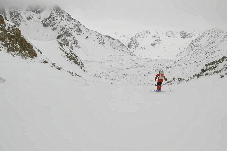 Ein breites Hochtal, welches der sich zurückziehende Gletscher hinterlassen hat. Foto: Mountain Tribe