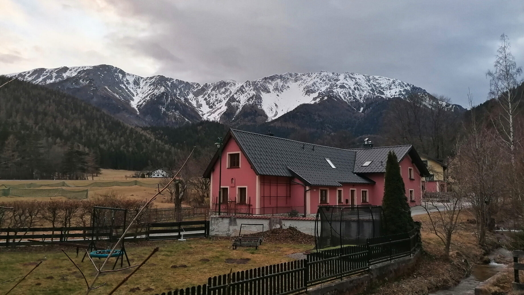 Ein Blick zurück – Gute Nacht, Schneeberg! Foto: Sarah Pallauf