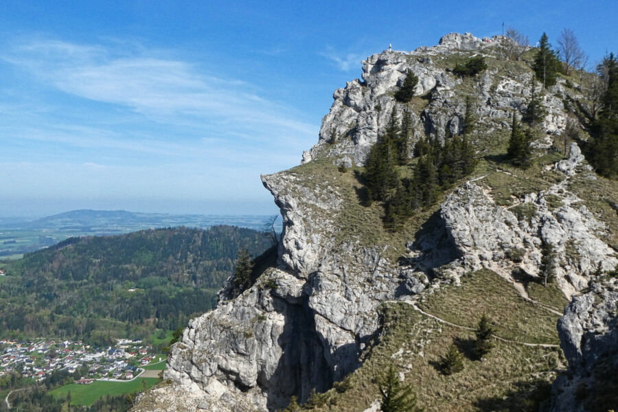 Aufmüpfige Nase – der Nockstein-Gipfel (gegen Heuberg, Gruberfeldsiedlung). Foto: Karl Plohovich